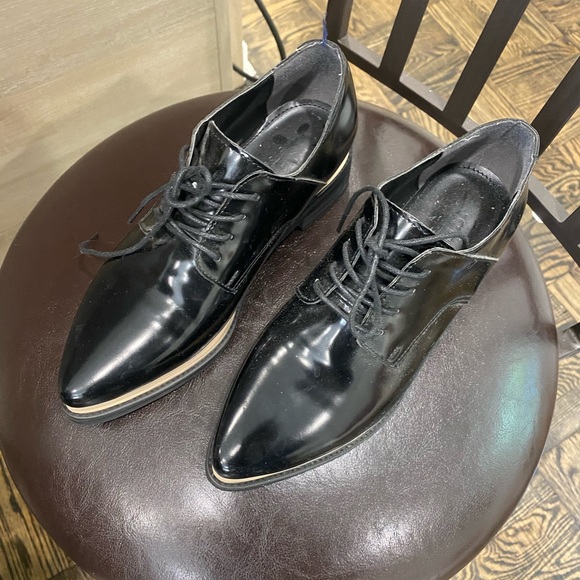 These fancy shoes - Picture 2 of 4